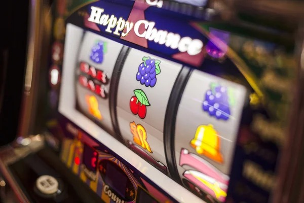 jpbos Mega Moolah bonus round interface with item selection and jackpot reveal